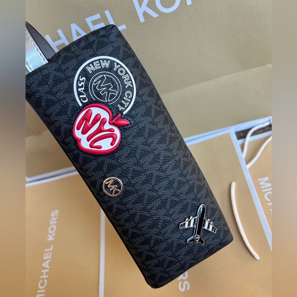 Michael Kors Jet Set Travel MD Cosmetic Case Travel Pouch MK Black flight patch